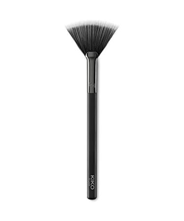 KIKO Milano Face 12 Powder Fan Brush | Fan brush with synthetic bristles for powder products