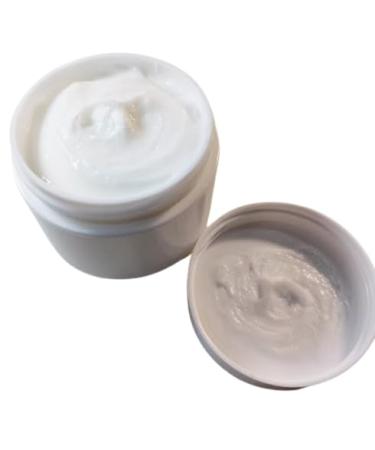 De'esse Boutique Winterblend Shea Nighttime Moisturizer with Hyalaronic Acid (2oz)