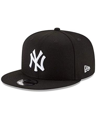 New Era New York Yankees Exclusive Selection 9FIFTY Snapback Adjustable Hat Cap- OSFM Black Crown White Logo