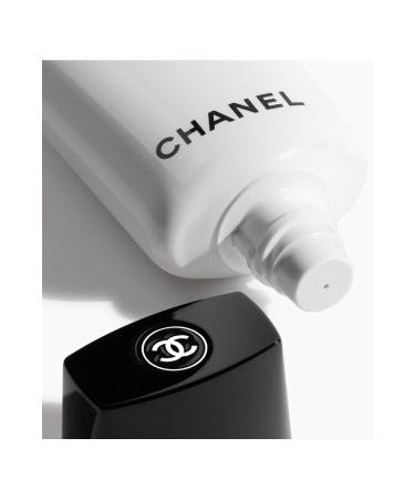 Chanel La Base Illuminatrice Glowing Makeup Primer 30 Ml - Buy Online on GoSupps.com