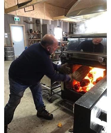 Canadian maple syrup in 250 ml metal can - In the colors of Canada - 100% pure - Les Tr sors d' rable - Buy Online on GoSupps.com