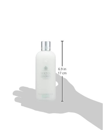 Molton Brown Volumising Conditioner with Kumudu 300ml - Luxe Hair Care for Volume & Shine | International Shipping Available - Buy Online on GoSupps.com