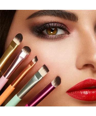 KIKO Milano Eyes 62 Slanted Eyeliner Brush - Premium Synthetic Bristles for Precision Eyeliner Application | International Shipping Available - Buy Online on GoSupps.com