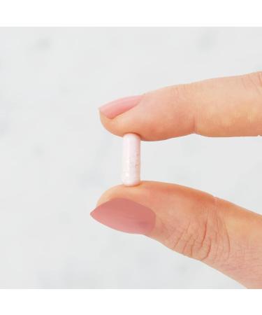 Solgar Vitamin B12 (Cyanocobalamin) 500 g - Vitality and energy - Helps reduce fatigue - Vegan - Vitamins - Food supplement - Bottle of 50 vegetable capsules - Buy Online on GoSupps.com