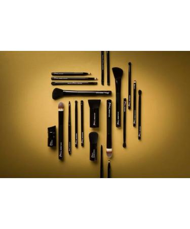 Mii Cosmetics - Perfect Base Brush - Flat Foundation Bush - Buy Online on GoSupps.com