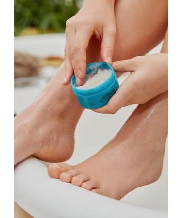 THE BODY SHO'P Peppermint Soothing Foot Scrub-100ML For active feet. Cooling exfoliation. Vegan - Buy Online on GoSupps.com