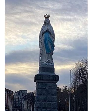 l'acqua santa dal Santuario di Lourdes 500ml - Buy Online on GoSupps.com