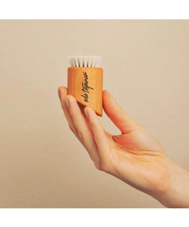 Eda Taspinar Age Defence Face Brush | Natural Horsehair Anti-Wrinkle Tool for Exfoliation & Softer Skin - International Shipping - Buy Online on GoSupps.com