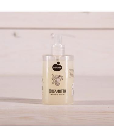 BioKares Vegan Body & Hand Scrub Pack 2 x 350 ml + Sapone Mani 2 x 300 ml - Buy Online on GoSupps.com