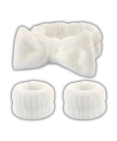 Feeling Love Plush Beauty Essentials Set. This luxurious set includes a plush face-washing wristband and a matching hairband designed to provide both comfort and convenience.