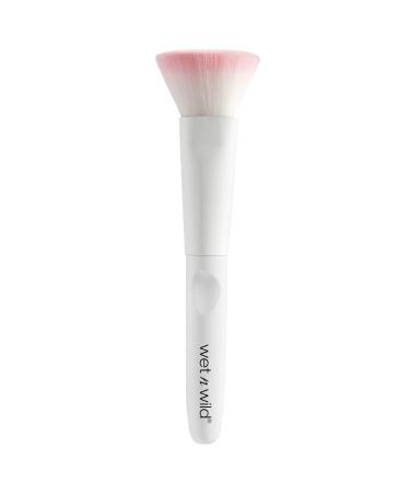 Wet n wild make-up brush brush with a flat tip versatile brush with a flat head and dense brushes that adapts every formula make-up brushes for easy application flat top brush - Buy Online on GoSupps.com