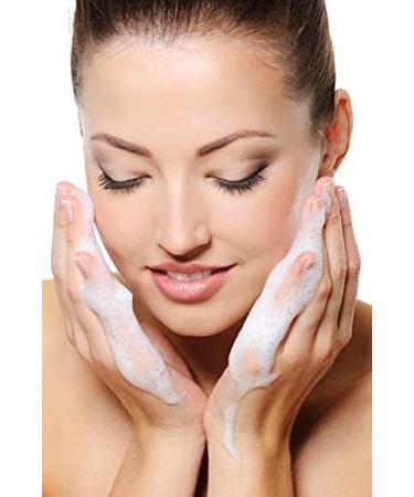 Aloe Vera Bio Mousse - Nettoyant d licat pour le visage et le corps base d'Aloe Vera biologique d'H lichryse biologique de Cardiospermum halicacabum de Panth nol et de Vitamine E. - Buy Online on GoSupps.com