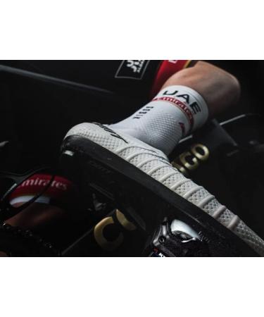 LOOK KEO Grip Cycling Cleats w/ Memory Positioner - Anti-Slip TPU Surface - Gray Color - 4.5 Angular Freedom - Buy Online on GoSupps.com