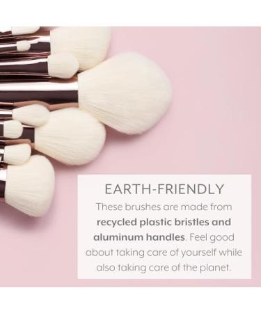 Sustainable Luxury Crease Brush - Eco-Friendly Makeup Tool for Flawless Application - Buy Online on GoSupps.com