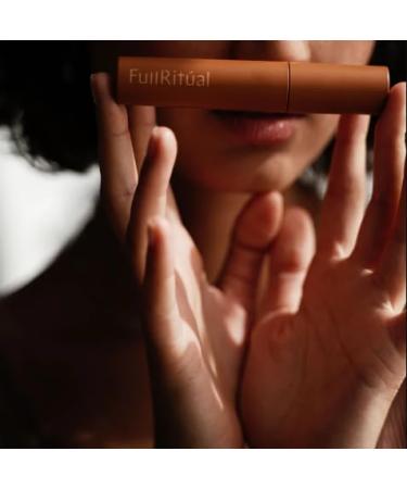 Buy Vegan Magnetic Lip Balm - Hydrating Formula 4ml | International Shipping Available - Buy Online on GoSupps.com