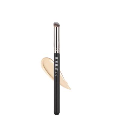 Makeup Brush: Bethy Beauty Concealer Brush - Perfect for Under Eye Concealing Nose Contouring and Eyeshadow Application. (bethy370)