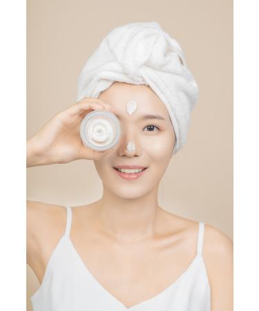 LA BONITA Labonita Mochi Jjondeuk Scrub Pore Refining Cream 50ml - Buy Online on GoSupps.com