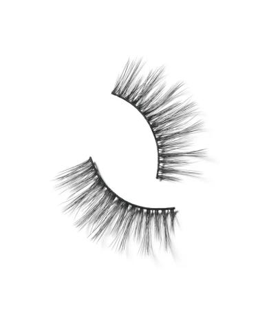 Shop MAC False Lashes 87 - Maximalist Lash for Stunning Volume | International Shipping Available - Buy Online on GoSupps.com