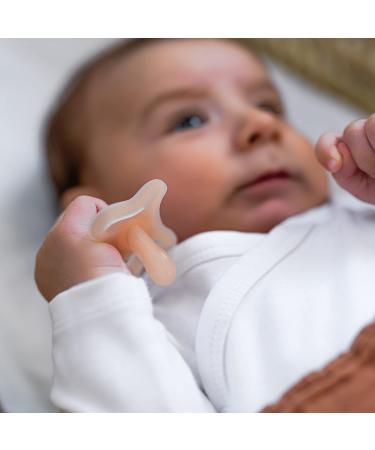 Suavinex Zero Zero Pacifier for Newborns - Symmetrical Teat 0-6 Months Pink - 1 Piece (9.3 x 6.3 x 6 cm) | International Shipping Available - Buy Online on GoSupps.com