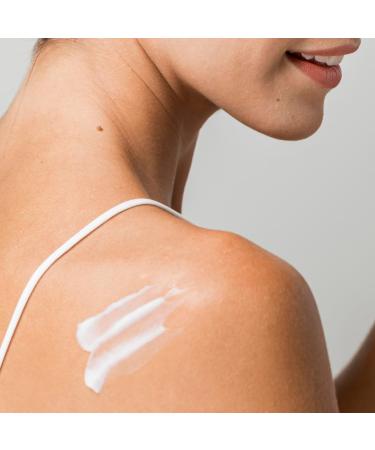 Jojoba Hydration: All-Natural Vitamin-Rich Moisturizer for Glowing Skin | Hydrate & Restore | Cruelty-Free & Plant-Based - Buy Online on GoSupps.com