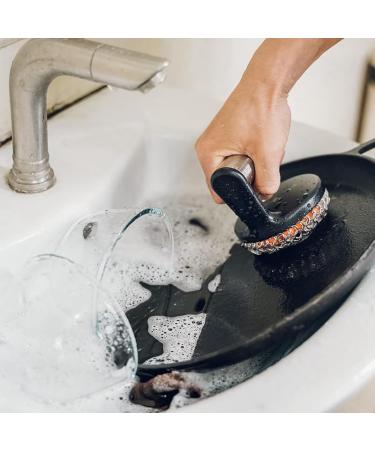 qazaa Cast Iron Scrubber with Handle Stainless Steel Chainmail Cleaner for Pans and Skillets - Cast Iron Cookware Ovens Easy Install - Buy Online on GoSupps.com