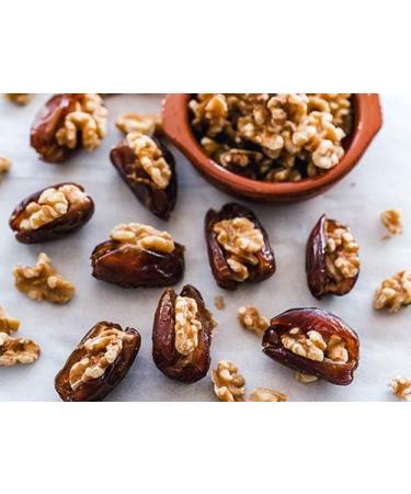 Sunnah Shop Medjool Jumbo Dates from Jordan 1kg - Medjool Premium Dates | Freshly Harvested Royal Dates | Unique Caramel Taste | 100% Natural WITHOUT Additives - Buy Online on GoSupps.com