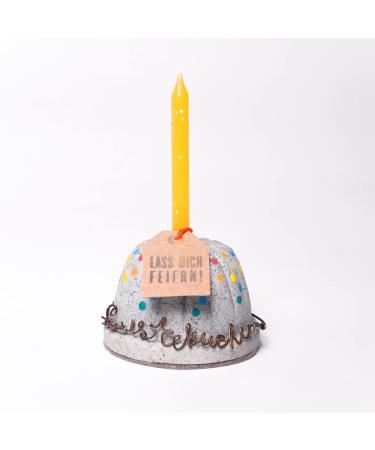 Good old Friends Dandelion cake - let yourself celebrate.