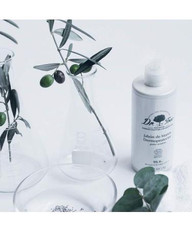 Dr. Tree | Dermoprotector Hand Soap for Sensitive Skin | Cleanse and restore the skin barrier | 99% Natural Ingredients | 300 ml. - Buy Online on GoSupps.com