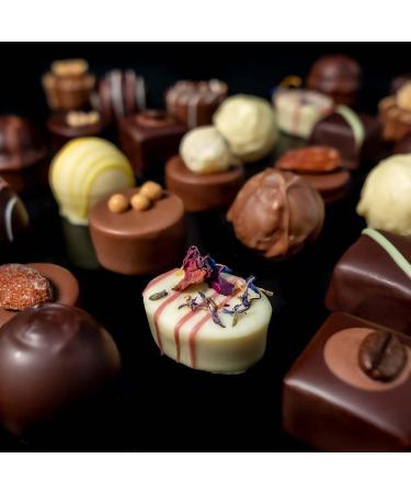Praline Messenger - Exclusive 740g Chocolate Gift Box with 24 Handmade & 80 Fine Chocolates - Perfect International Shipping Treat - Buy Online on GoSupps.com