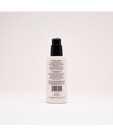 The Cleansing Gel (200 ml) Gel nettoyant au th vert & hamam lis Nettoyage en profondeur affine les pores et soin hydratant Convient tous les types de peau pH neutre et - Buy Online on GoSupps.com