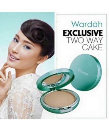 Buy Wardah Exclusive Two Way Cake (03 Sandy Beige) 12g - Best for Flawless Skin | International Shipping Available - Buy Online on GoSupps.com