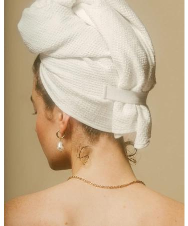 CROWN AFFAIR - The Towel - Special Microfiber Hair Towel  Oversized for Optimal Drying  White