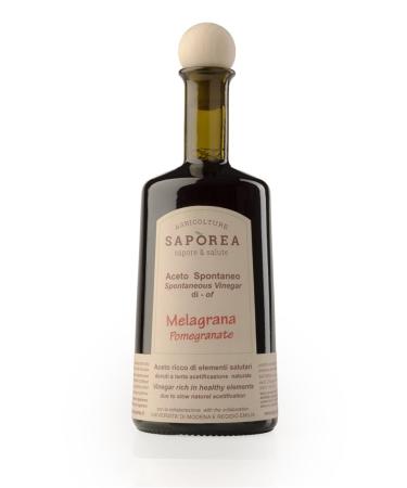 Organic pomegranate vinegar obtained by slow natural acetification from pomegranate juice of the Horse's Tooth; unpasteurized