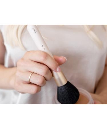 Nalula Large Powder Brush | Effortless Even Powder Application for Flawless Finishing | International Shipping Available - Buy Online on GoSupps.com