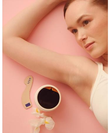 Veet Sugaring Essential Oils & Floral Vanilla Hot Wax | 250ml - Luxurious Flowers & Vanilla Scent for Smooth Skin - Buy Online on GoSupps.com