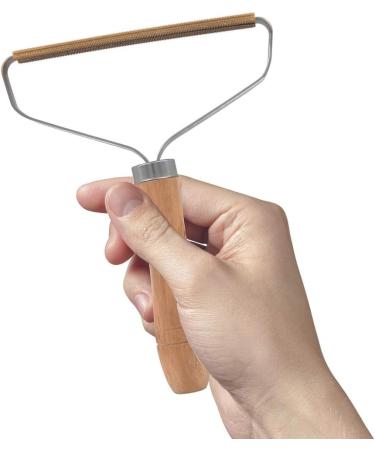 Buy ME2682 Rastrillo Quita-Pelusas - Natural Wood Lint Remover | International Shipping Available - Buy Online on GoSupps.com