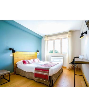 Smartbox - Gift Box - Gourmet stopover in Occitania - 1 Night with Breakfast and 1 Dinner for 2 People - Buy Online on GoSupps.com