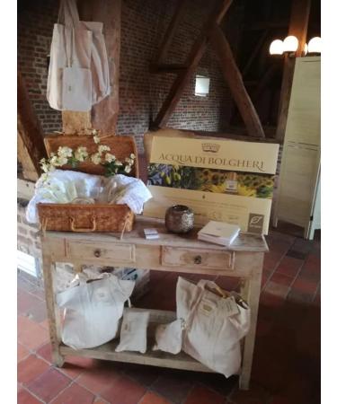 Buy Gold Organic Hand Cream - Nourishing & Natural Moisturizer | International Shipping - Buy Online on GoSupps.com