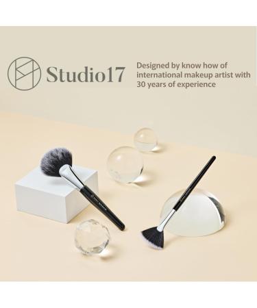 Big Fan Brush for Makeup | Professional Quality & Precision | Ideal for Makeup Artists & Beauty Enthusiasts - Buy Online on GoSupps.com