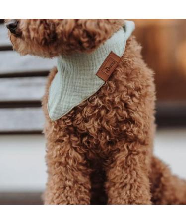 HUNTER Triangular Scarf NOLA - Green Size SS | Stylish & Versatile Accessories - International Shipping Available - Buy Online on GoSupps.com