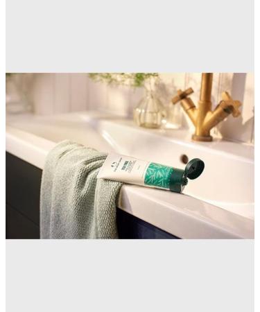 Buy The Body Shop Skin Clearing Tea Tree Clay Mask - Vegan - 2.5 Fl Oz for Oily Blemished Skin | International Shipping Available - Buy Online on GoSupps.com