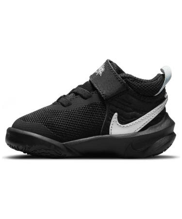 Nike Unisex Kids' Team Hustle D 10 Gymnastics Shoe 27 EU Black Metallic Silver Volt White