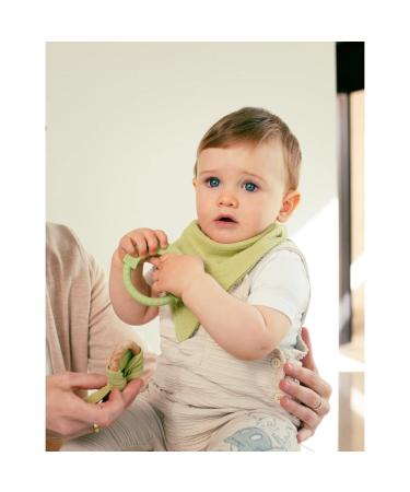 Shop Set: Doudou Bear Bib & Teething Ring - Green | International Shipping Available - Buy Online on GoSupps.com