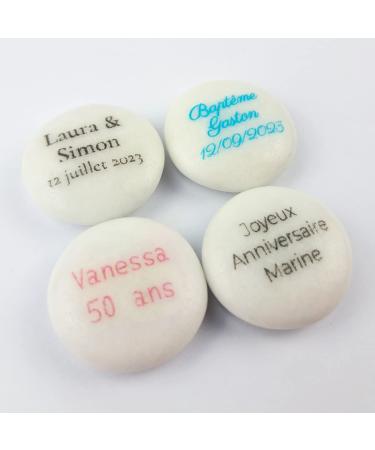 Round chocolate puck sugared almonds personalised with your text 400 g – Approx. 140 sugared almonds 71% cocoa – Handmade in France
