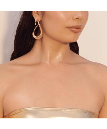 Beauty Creations Gold Shimmery Glitter Body Oil - Luxurious Skin Glow & Hydration | International Shipping - Buy Online on GoSupps.com