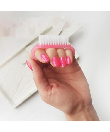 Mistero Milano Mini Dust Brush - Nail Cleaning Tool for Manicure & Pedicure - Fingernail & Toenail Scrubbing Brush - 1 Piece - International Shipping Available - Buy Online on GoSupps.com