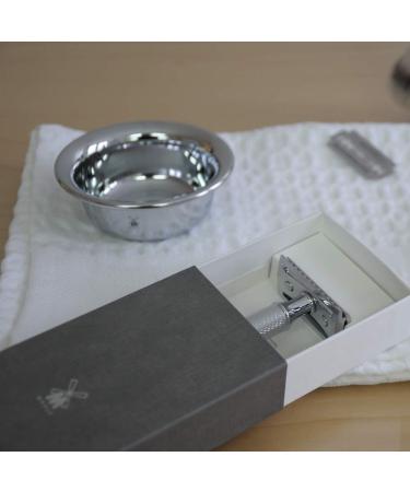 MأœHLE R41 Double Edge Safety Razor - Premium Open Comb for Smooth Shaves | BlackChrome Finish - Buy Online on GoSupps.com