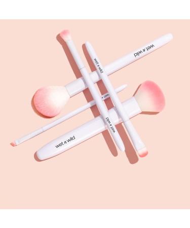 Wet N Wild Make Up Brush Flat Brush - 10 Gr - Buy Online on GoSupps.com