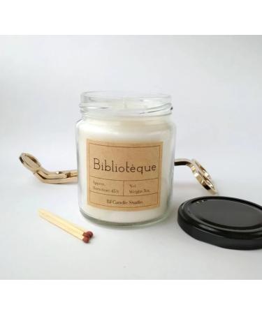 Library Scented Soy Wax Candle Old Books Lover Gift idea Vegan and ecofriendly White