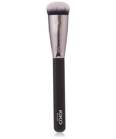 KIKO Milano Face 11 Contouring Brush | Compact brush with synthetic bristles for contouring and sculpting - Buy Online on GoSupps.com